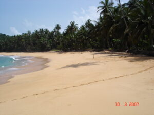 Praia Jalé em São Tomé e Príncipe - local de desova de tartarugas marinhas